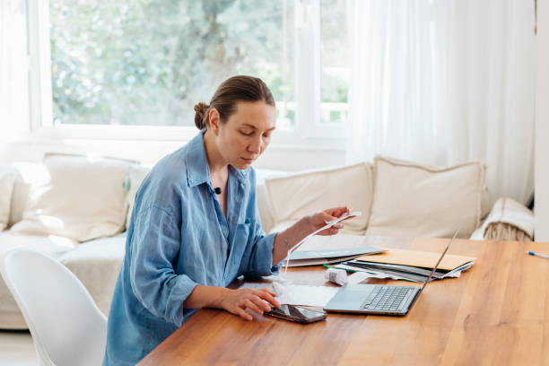 Scheduling vs. Real-Time Posting: What’s Best for Your Brand?