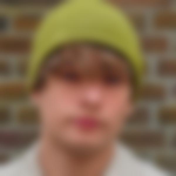 Original photo, blurred